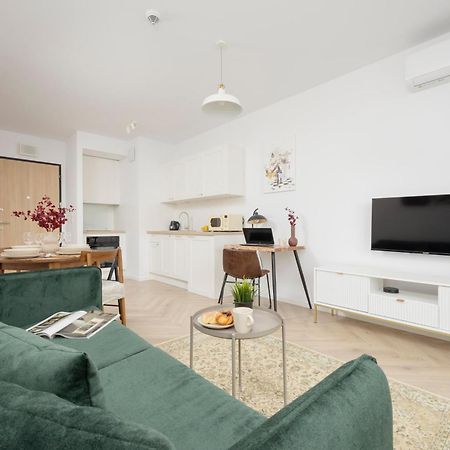 Modern Apartment With Balcony Near Aleje Jerozolimskie By Noclegi Renters Warszawa Zewnętrze zdjęcie