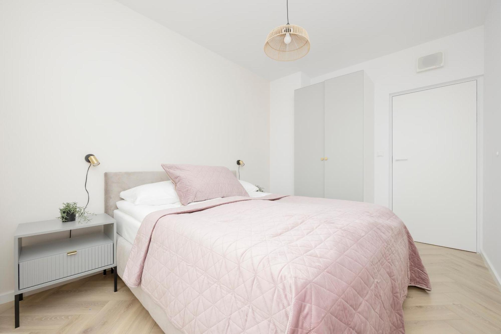 Modern Apartment With Balcony Near Aleje Jerozolimskie By Noclegi Renters Warszawa Zewnętrze zdjęcie